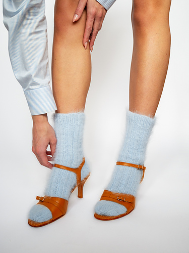 Knitted rib socks/ribb strikkede sokker - Tuva Sandok