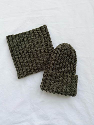 Trailway Hat + Cowl Set photo 3