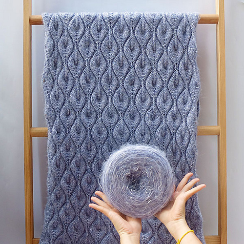 Ravelry Frost Leaves Shawl pattern by nalhcib