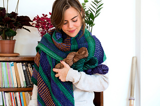 3 Color version, shown in Monokrom Worsted #4065, #4056 and #4060