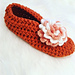 Slippers with flower pattern 