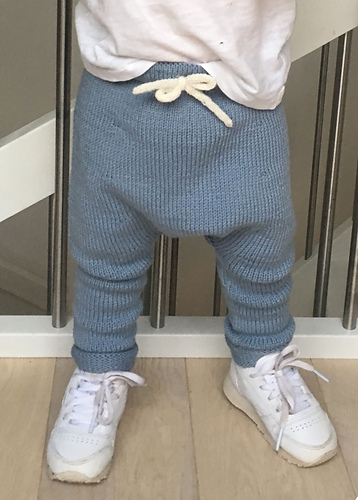 Lille Saggebukse - @elinhestetun