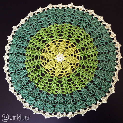 Ravelry: Lady Green's Mandala / Tant Gröns Mandala pattern by Karin ...