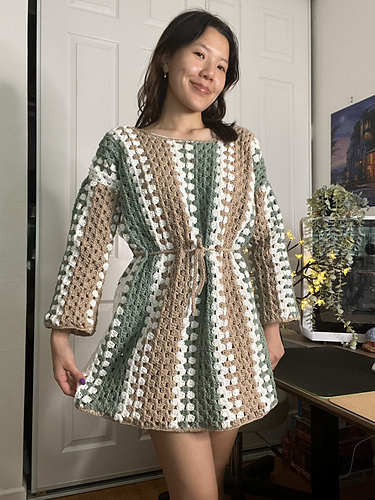 Taylor Swift Granny Square Dress photo 4
