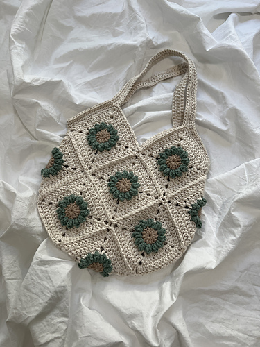Flower Granny Square Tote Bag photo 7