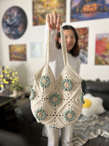 Flower Granny Square Tote Bag photo 4