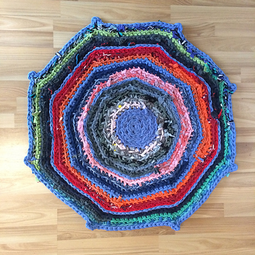 T-Shirt Yarn Rug photo 3