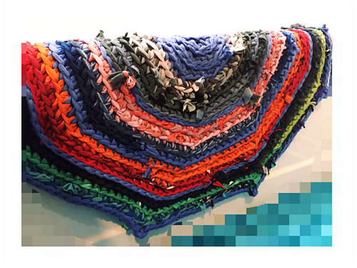 T-Shirt Yarn Rug photo 1