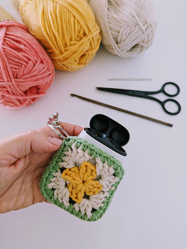 Granny Square Earpod Case