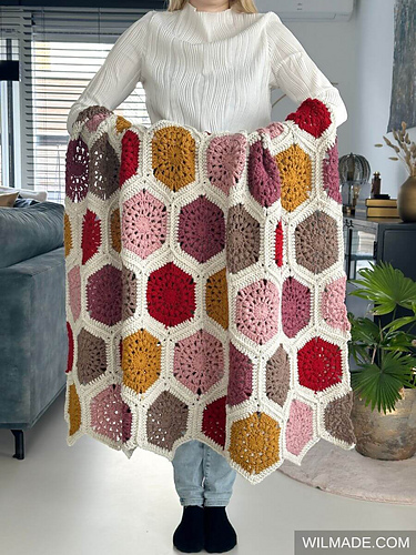 Tulip Hexagon Throw photo 3