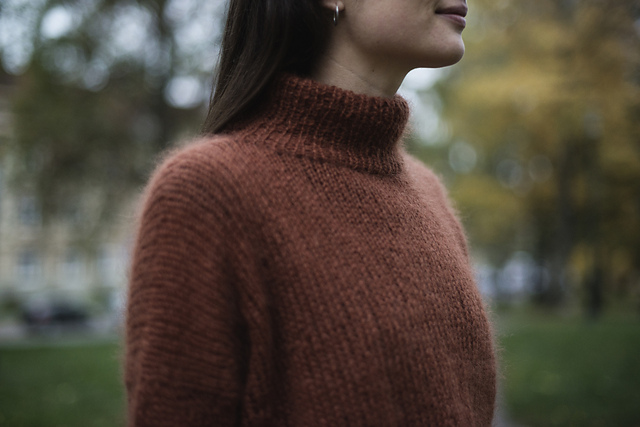 snug neck turtleneck