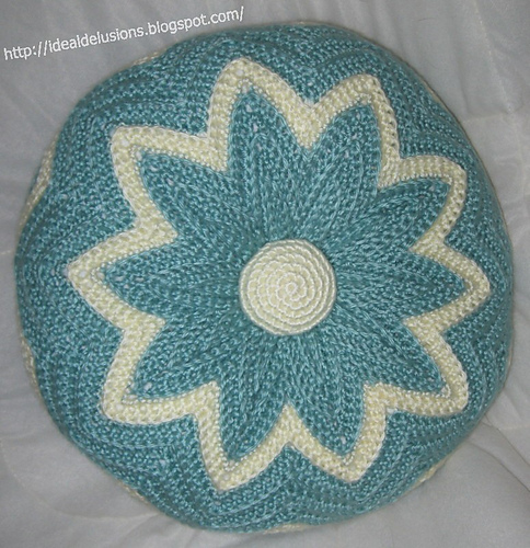 Retro Round Ripple Pillow photo 2