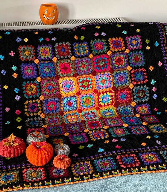 Ravelry The Bonfire Blanket pattern by Marion Mitchell