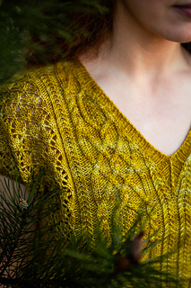 Model wearing size 41" with 4" ease © Wool & Pine