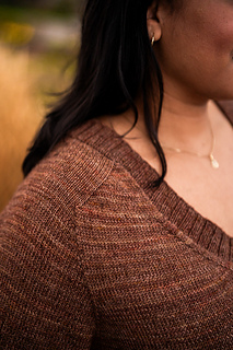 Model wearing size 52" with 6" ease © Wool & Pine © Wool & Pine