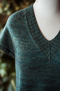 v-neck 
