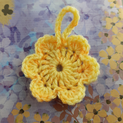 Ravelry Super Quick Crochet Flowers pattern by marianna mel