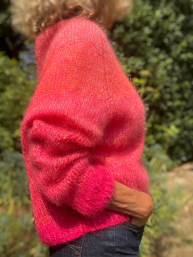 Valeria Genser - Lucy Bogart