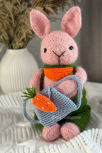 Ravelry: Raspberry bunny pattern by Ola Oslopova