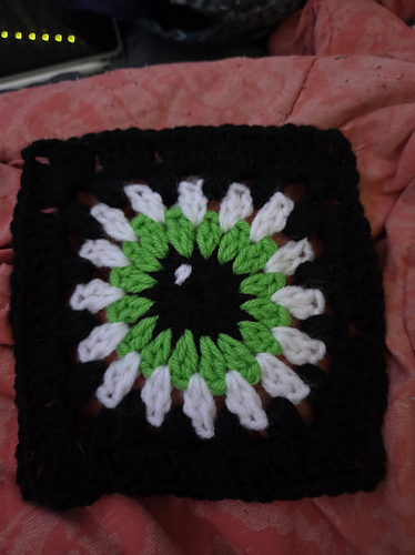 Flower Eye Granny Square
