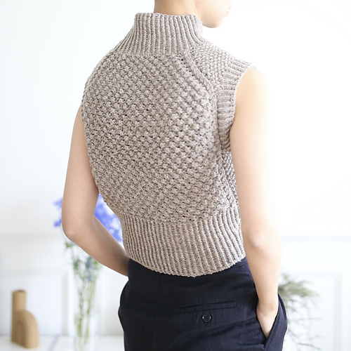 Ravelry: Chouquettes Slipover pattern by Rui Yamamuro