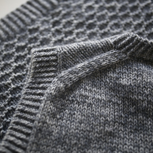 Ravelry: Flocon Slipover pattern by Rui Yamamuro