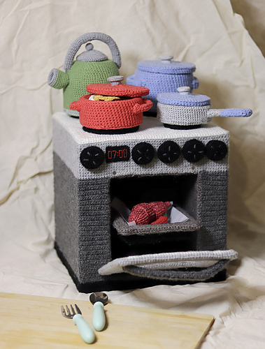 Stove and Dish Set