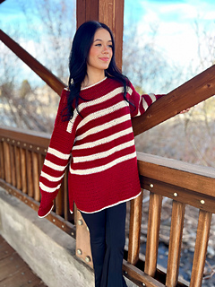 Shown in Unity Worsted in Garnet (MC) and Natural (CC)