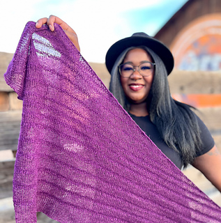 Shown in Harmony Fingering in Wisteria and Trinity Cashmere in Aubergine