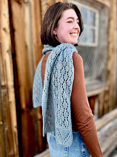 Shown in Trinity Cashmere in Seasalt