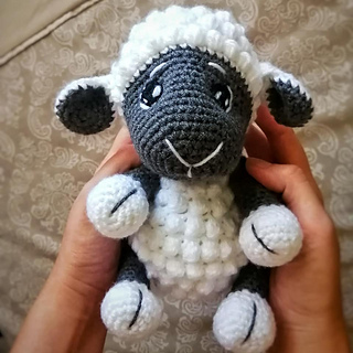 Ravelry: little lamb amigurumi pattern by Yarn over with Natasha Smuts