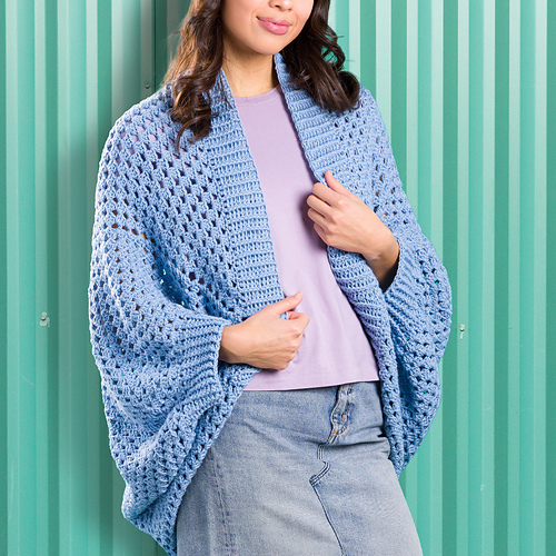 Ravelry Granny Square Çocoon pattern by Yarnspirations Design Studio