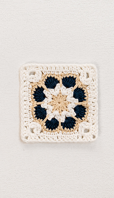 Blue Africa Flower Granny Square