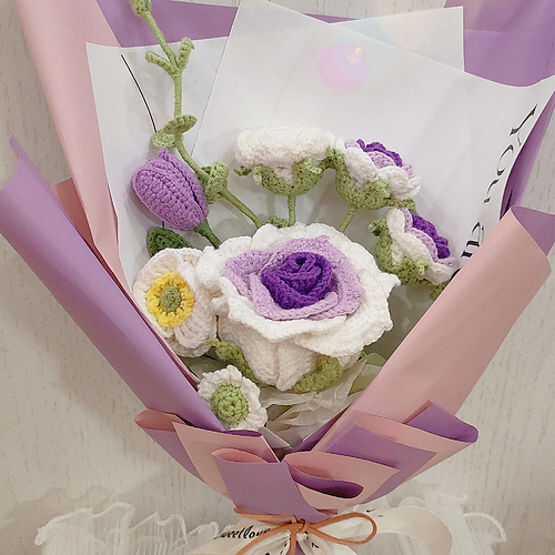 Ravelry: 6in1 Thai rose Crochet Bouquet pattern by Yui Sun