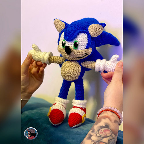 Amigurumi Blue Hedgehog - Jeanna Giorgi - CaptainCrochetFR