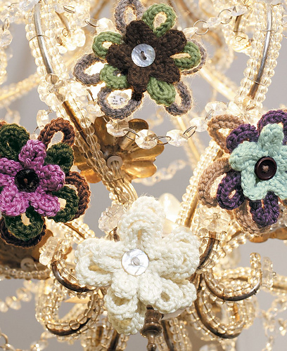 Loop Flower Brooch photo 3