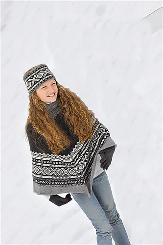 1011-02A Marius-poncho - Unn Søiland Dale