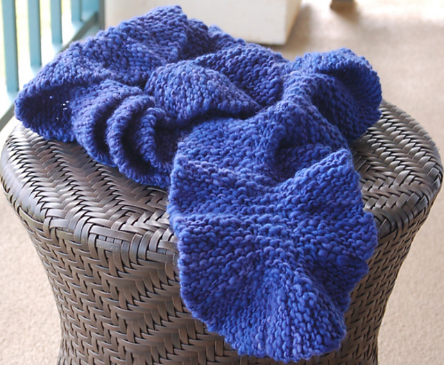 Ravelry Potato Chip Scarf with a Finished Edge pattern by Alice Arterburn