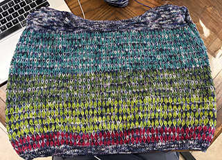 Shoulders seamed, right side