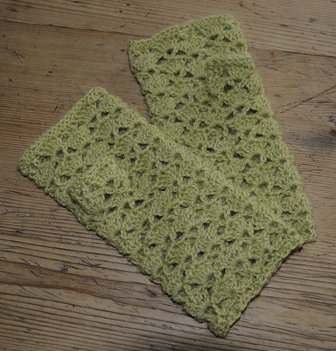Hermione Shell Mittens photo 12