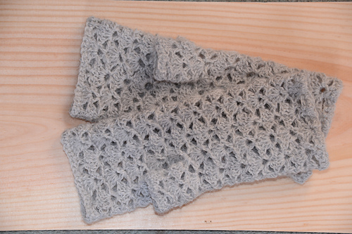 Hermione Shell Mittens photo 7