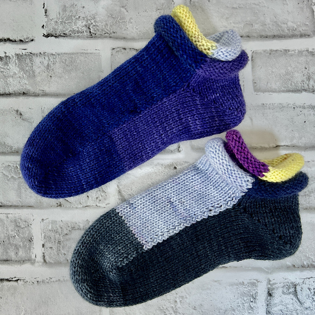 Ravelry Sew As You Go Slipper Sock pattern by Anna Haferman
