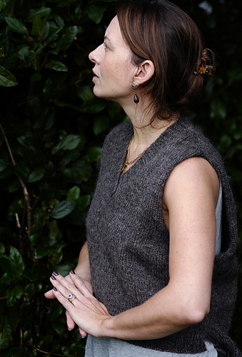 Kantete Vest - Ailbíona McLochlainn