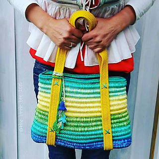 Ravelry: Ropey Tote pattern by Alia Bland