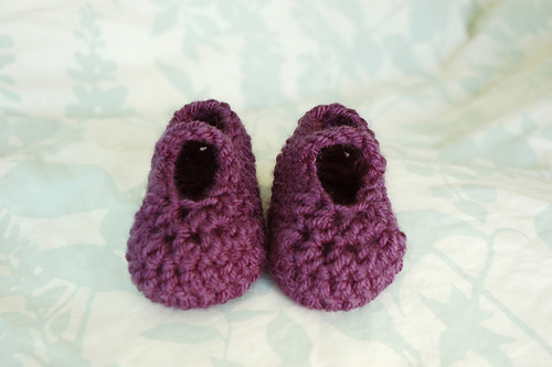 Worsted Weight Newborn Booties photo 1