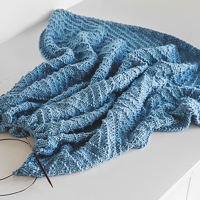 Ravelry Jasper Baby Blanket pattern by Leelee Knits