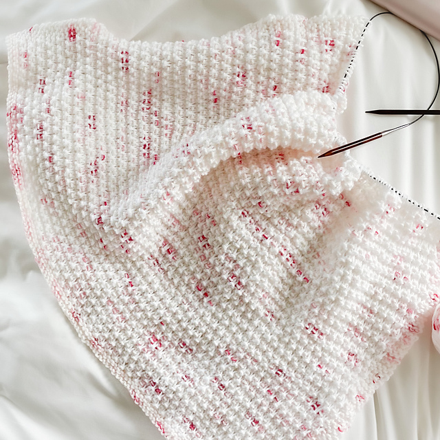 Ravelry Rosebud Speckle Baby Blanket pattern by Leelee Knits