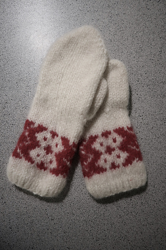 Ravelry: Sápmi pattern by Amalie Bornø