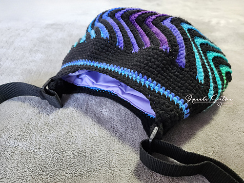 Fast-forward Chevron Purse photo 4