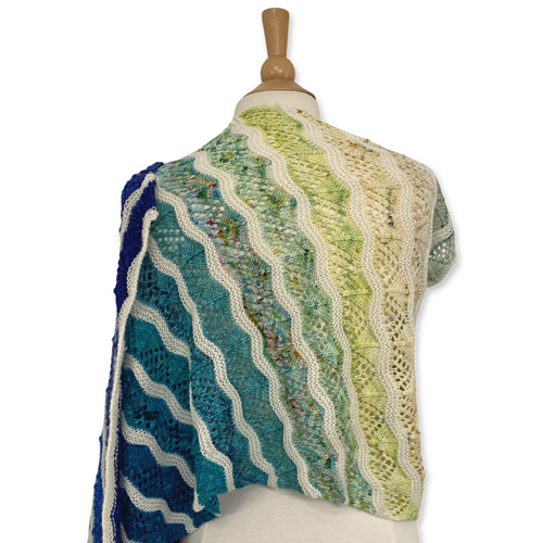 Ravelry: Lamina Cowl &amp; Wrap pattern by Ambah O'Brien